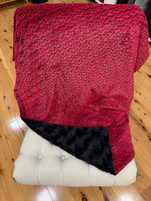 Minky TS Cardinal Ridge w/Black 40" x 57"